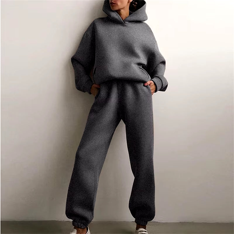 Chic Women's Oversized Tracksuit Set - Cozy Hoodie & Long Pant Combo for Autumn Fashion