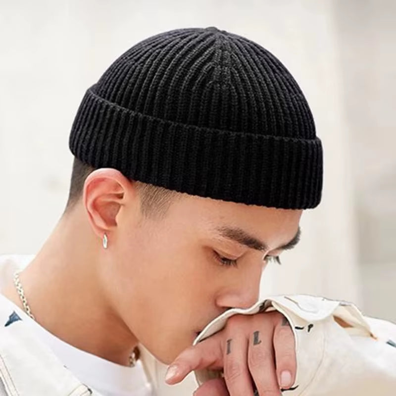 Stay Cozy and Stylish with Our Unisex Knitted Beanie - Perfect for Autumn and Winter Adventures!
