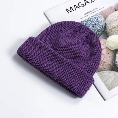 Stay Cozy and Stylish with Our Unisex Knitted Beanie - Perfect for Autumn and Winter Adventures!